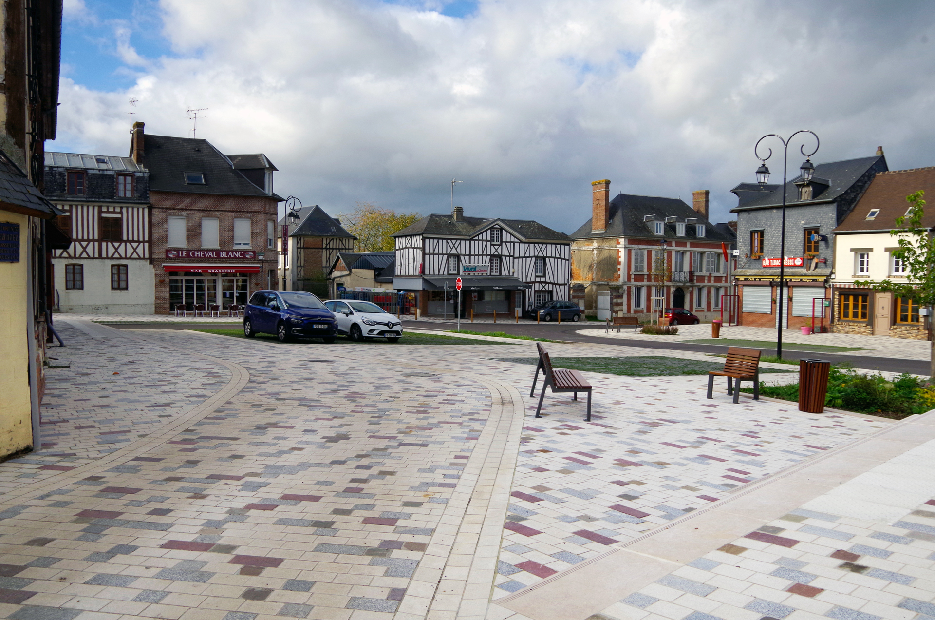 Le nouvel aménagement de la place de Boissey-le-Châtel